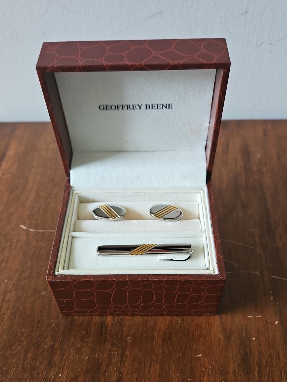 Geoffrey Beens Tie Clip & Cuff Links Set